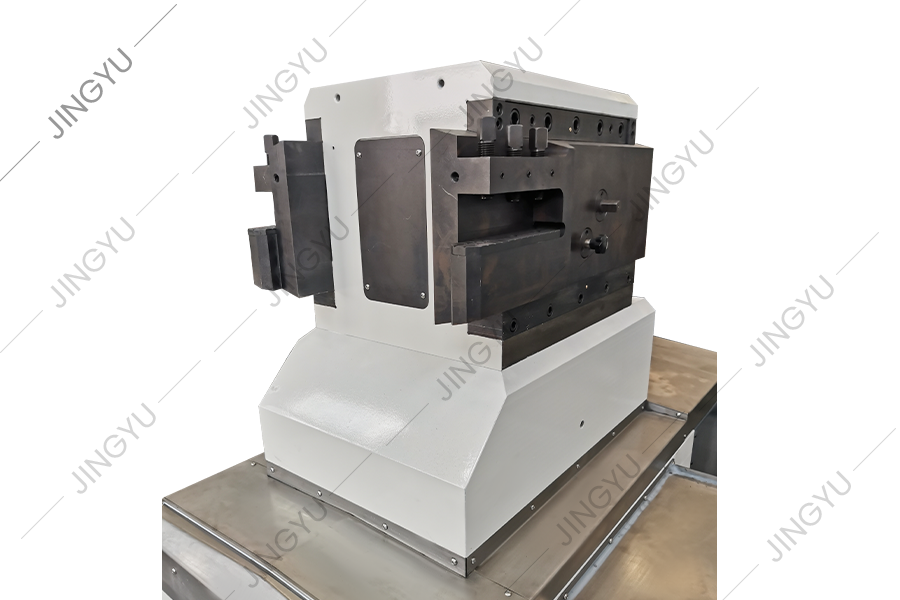 Kraftig CNC -rulle, der drejer drejebænken